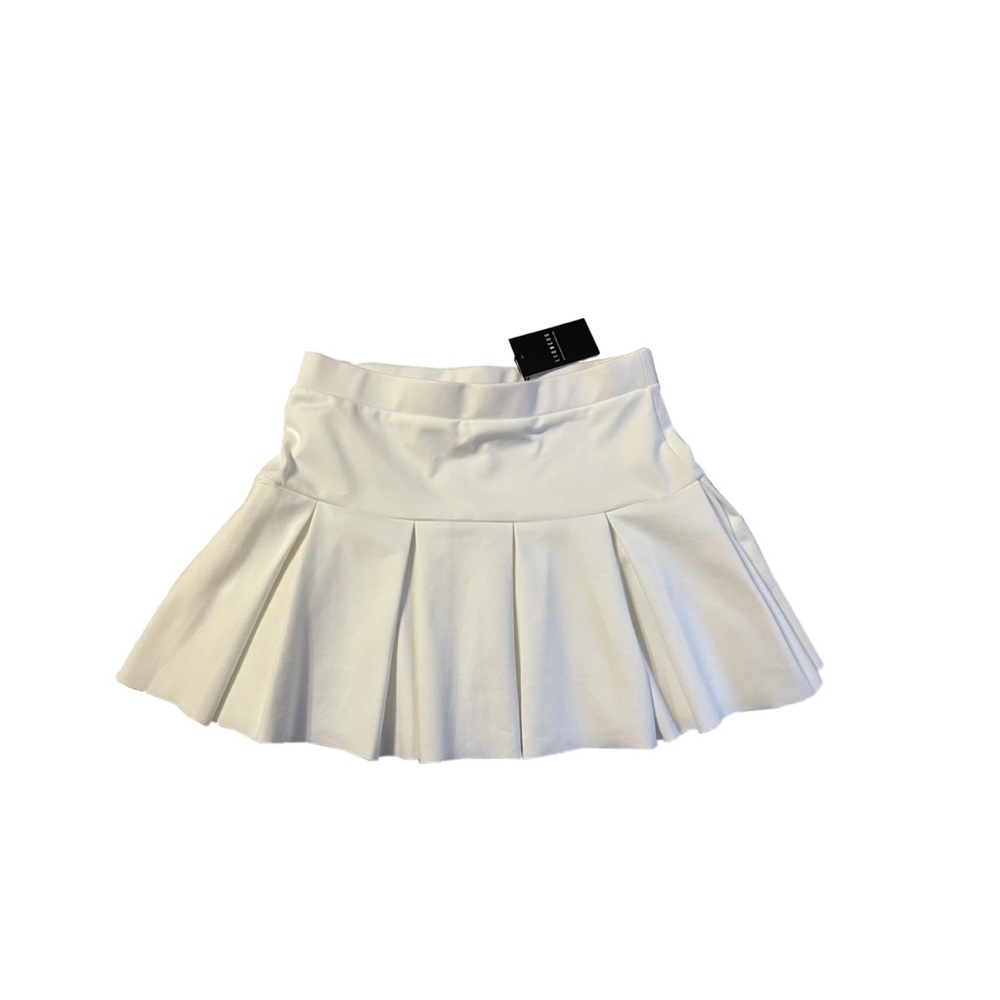 pleated white tennis skirt
